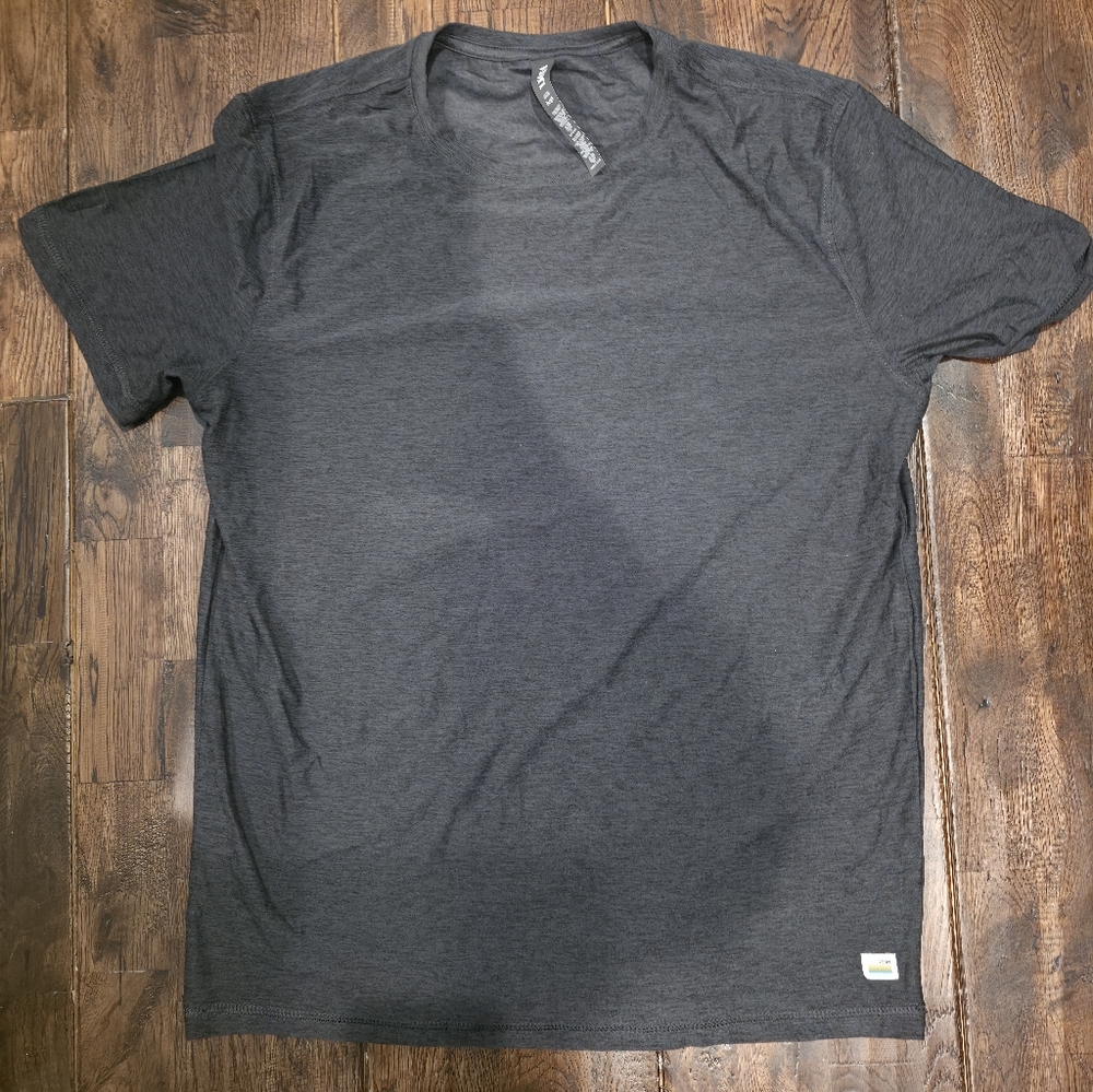 Brand New Vuori Workout Tee Large